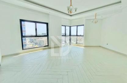 Apartment - 3 Bedrooms - 4 Bathrooms for rent in Al Hudaiba - Bur Dubai - Dubai