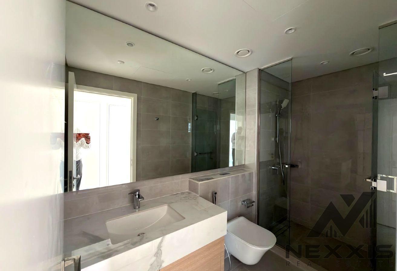Corner 4BR Villa | Premium Community | Ready MOVE photo 14