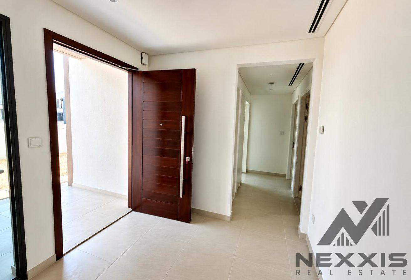 Corner 4BR Villa | Premium Community | Ready MOVE photo 6