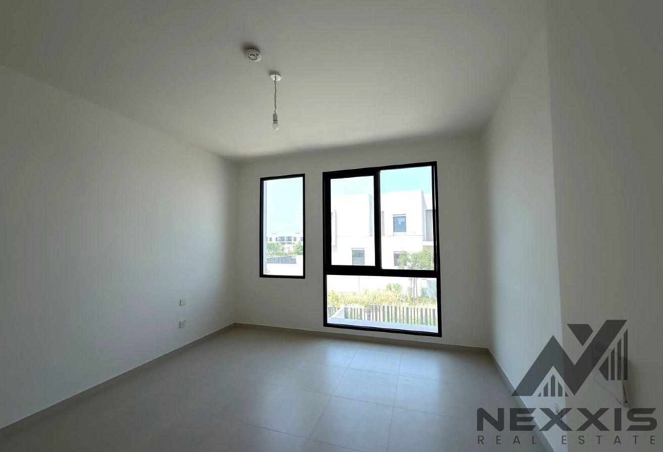 Corner 4BR Villa | Premium Community | Ready MOVE photo 10