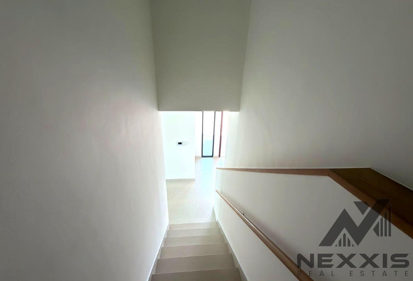 Corner 4BR Villa | Premium Community | Ready MOVE photo 15