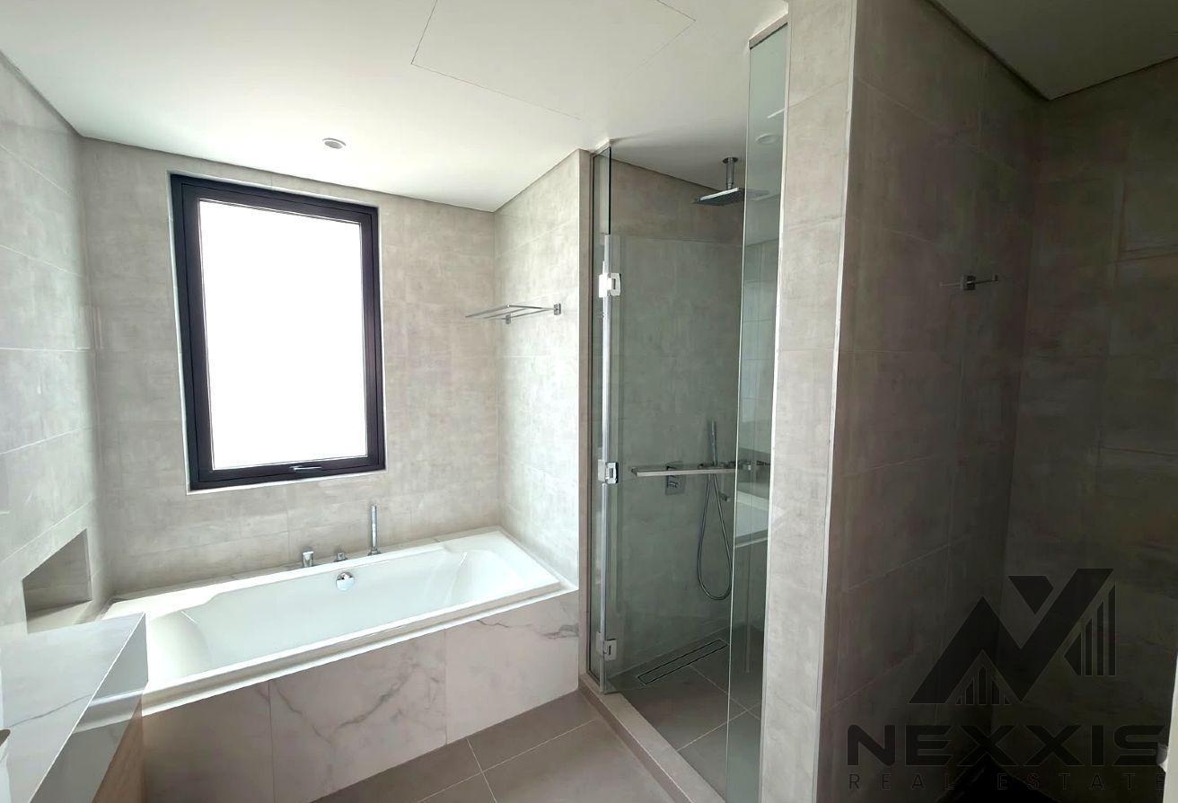 Corner 4BR Villa | Premium Community | Ready MOVE photo 18