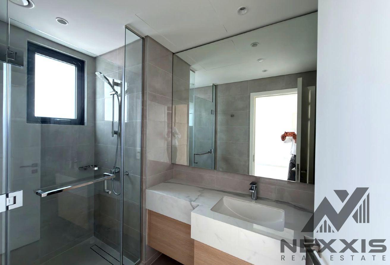 Corner 4BR Villa | Premium Community | Ready MOVE photo 16
