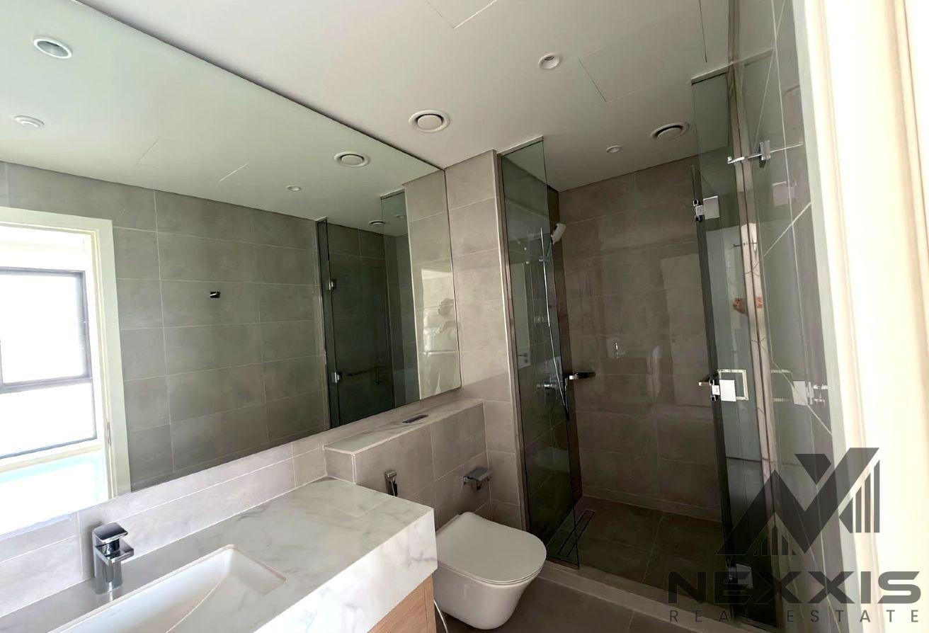 Corner 4BR Villa | Premium Community | Ready MOVE photo 9