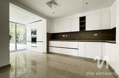Villa - 3 Bedrooms - 4 Bathrooms for rent in Springs 8 - The Springs - Dubai