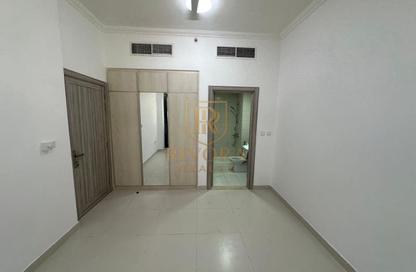 Apartment - 1 - 2 for rent in Al Karama - Bur Dubai - Dubai