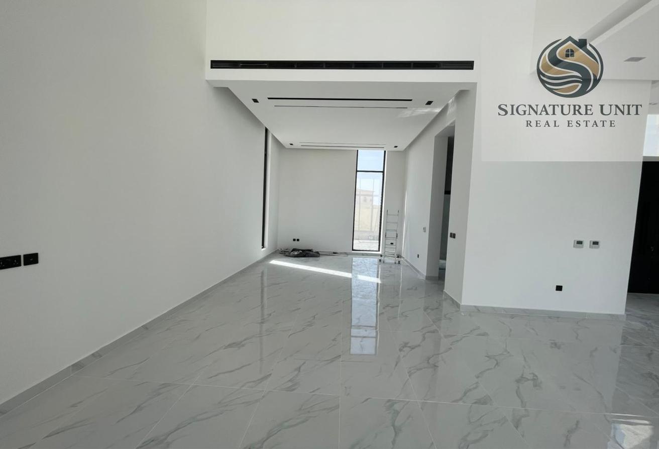 LUXURY 4BR VILLA | POOL | MAJLIS | LIVING HALL photo 8