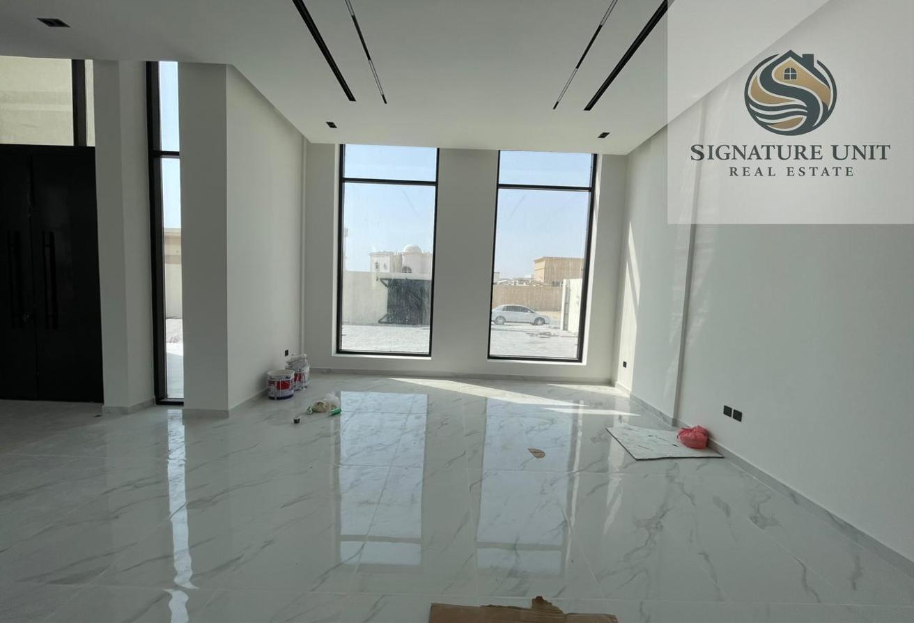 LUXURY 4BR VILLA | POOL | MAJLIS | LIVING HALL photo 4