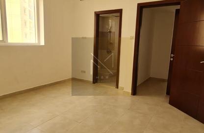 Apartment - 1 Bedroom - 2 Bathrooms for rent in Al Qulaya'ah - Al Sharq - Sharjah