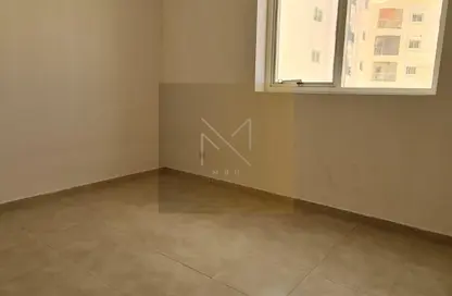 Apartment - 1 Bedroom - 2 Bathrooms for rent in Al Qulaya'ah - Al Sharq - Sharjah
