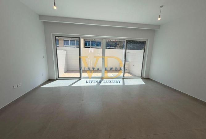 121995421 - Property Main Image