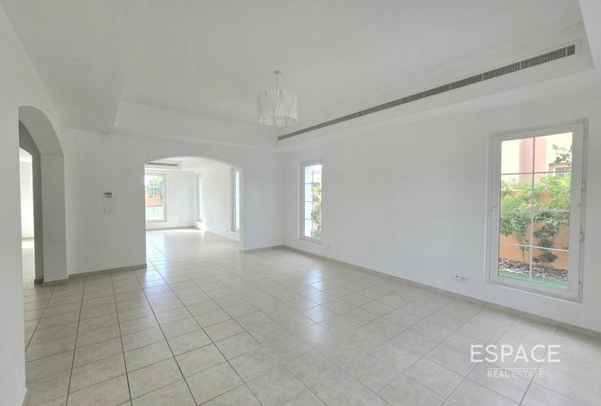 70683523 - صورة العقار 3