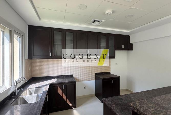 138300406 - Property Image 3