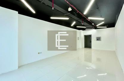 Office Space - Studio - 1 Bathroom for rent in Tamani Art Tower - Business Bay - Dubai
