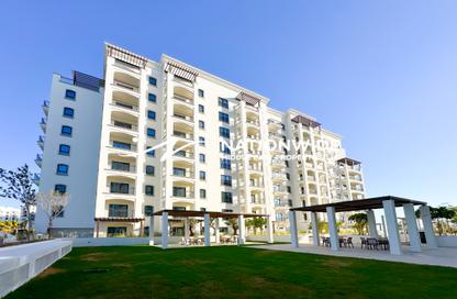Apartment - 1 - 1 for sale in Views F - Yas Golf Collection - Yas Island - Abu Dhabi