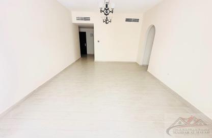 Apartment - 2 - 2 for rent in Muwaileh 29 Building - Muwaileh - Sharjah