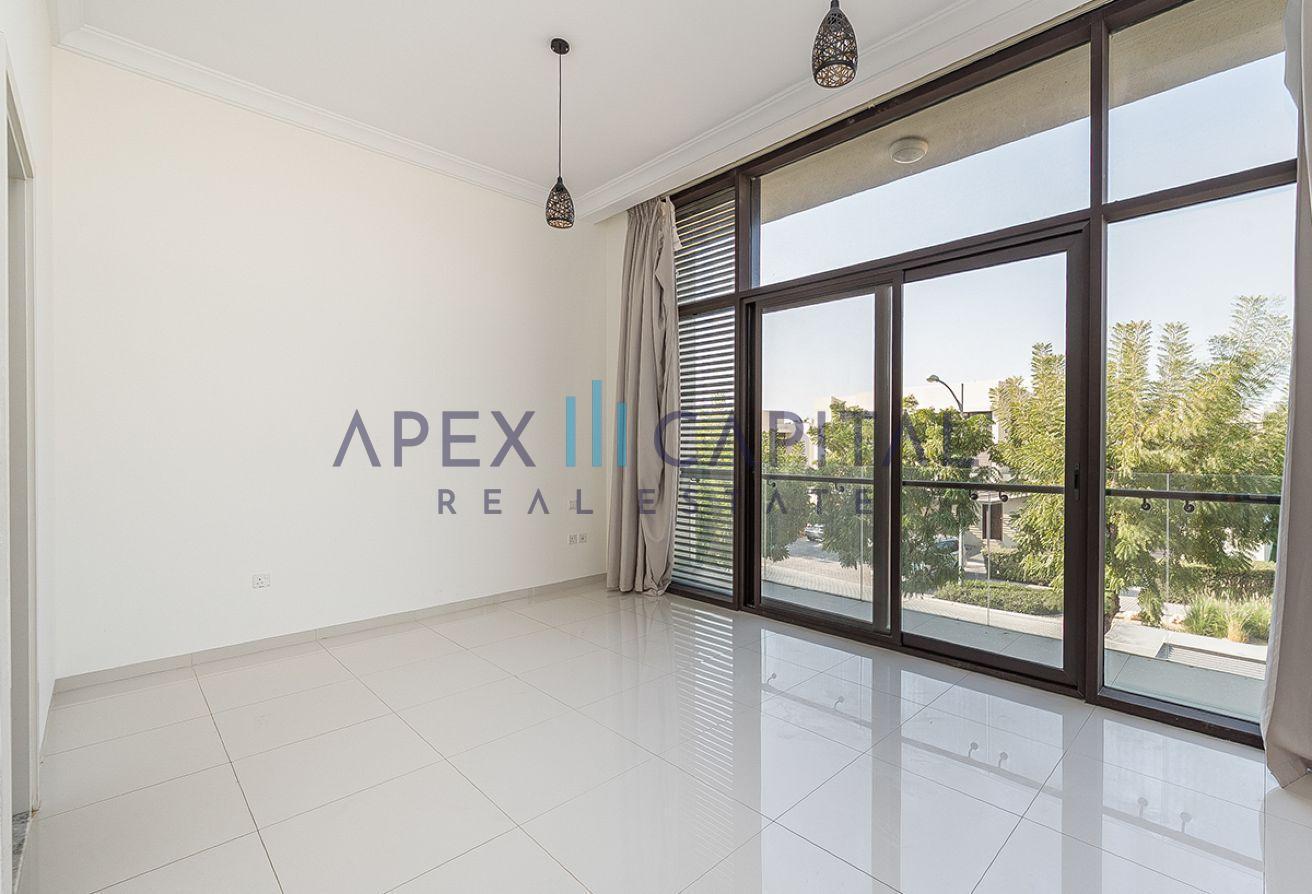 Community View | Prime Location | Spacious |Vacant photo 4
