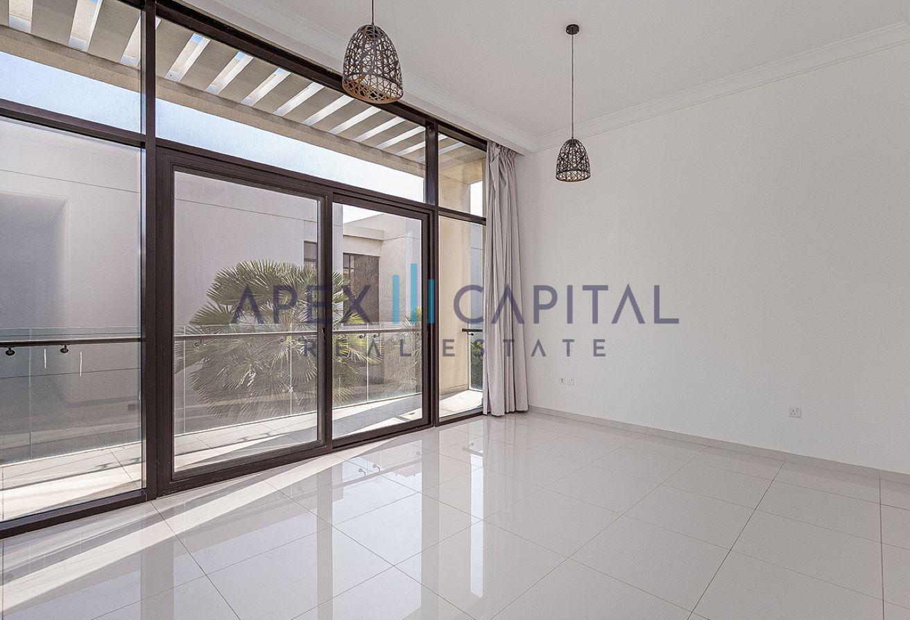 Community View | Prime Location | Spacious |Vacant photo 7