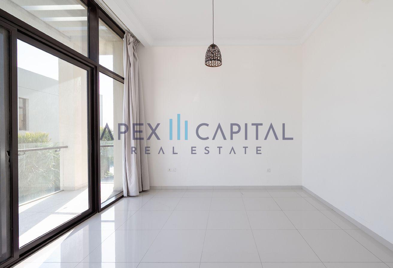 Community View | Prime Location | Spacious |Vacant photo 6