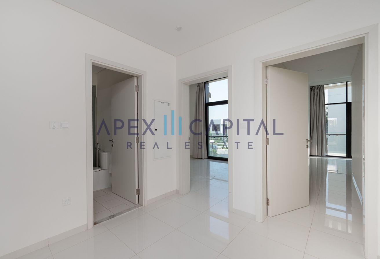 Community View | Prime Location | Spacious |Vacant photo 8