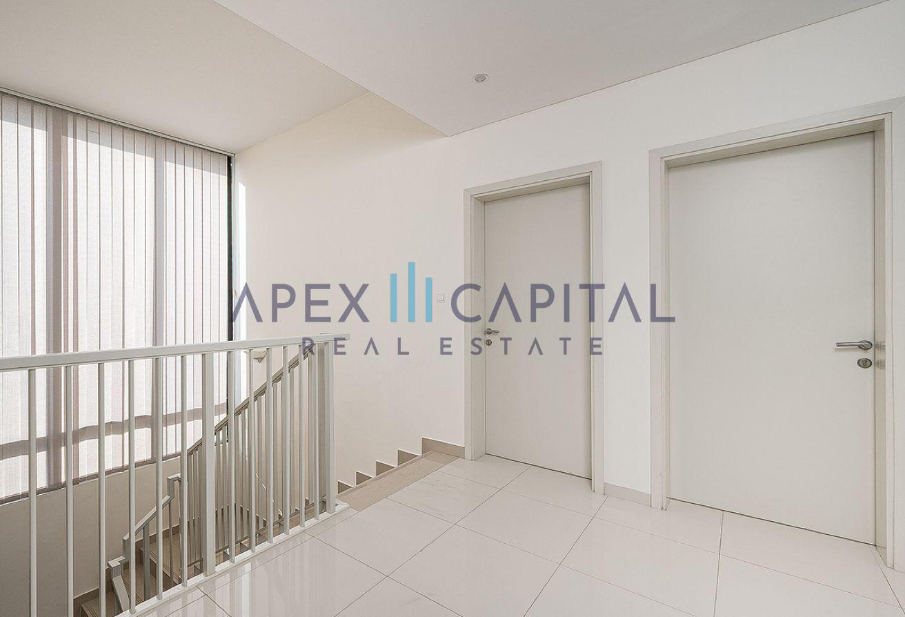 Community View | Prime Location | Spacious |Vacant photo 11