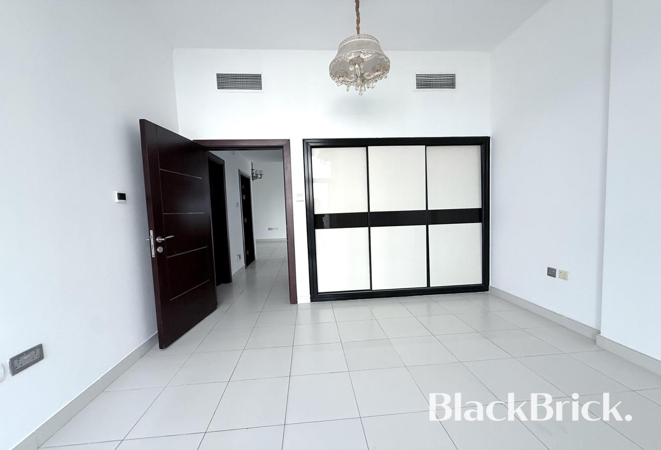 Ready to move in | Well maintained 2BR | Open View photo 6