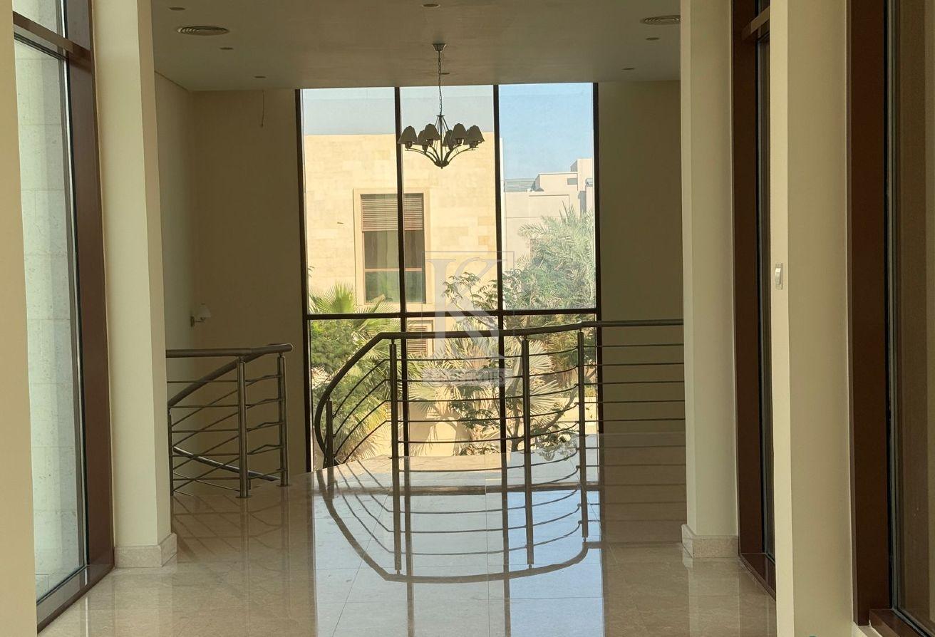 Living, Exclusivity, and Tranquility photo 14