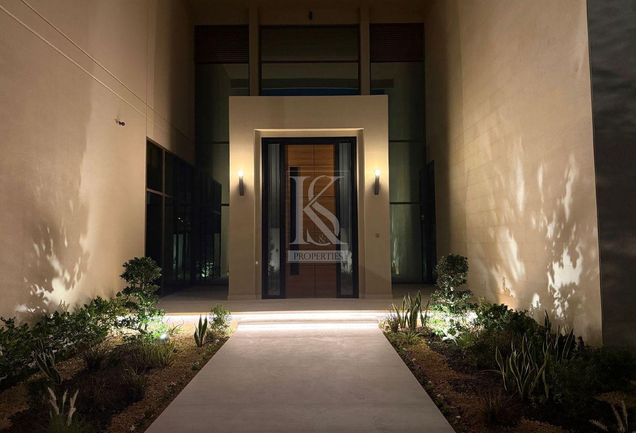 Living, Exclusivity, and Tranquility photo 13