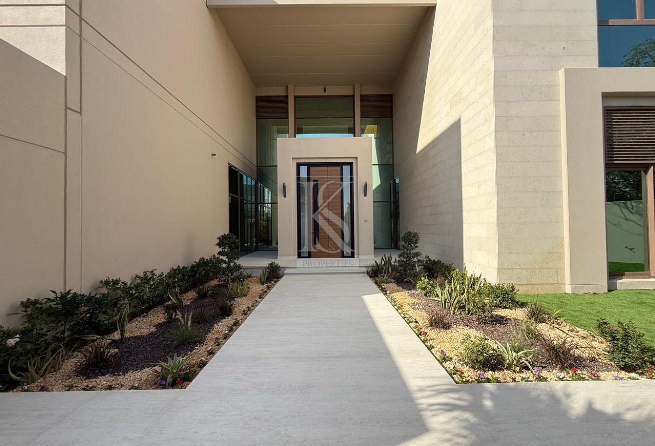 Living, Exclusivity, and Tranquility photo 6