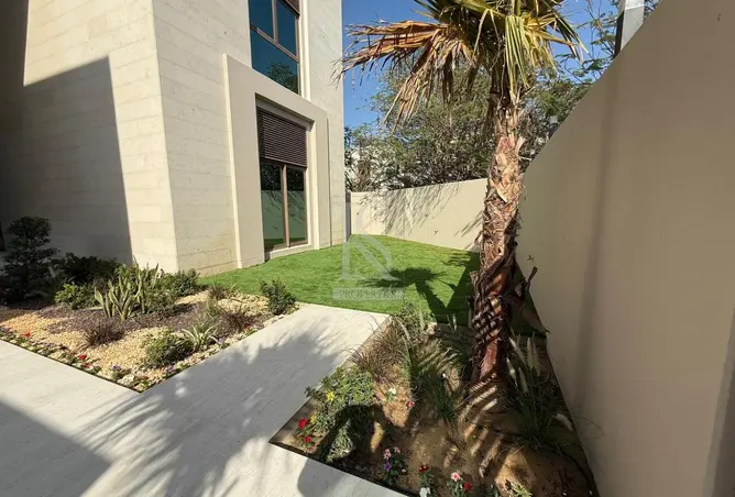 140144200 - Property Image 3