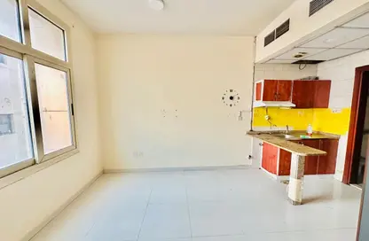 Apartment - Studio - 1 Bathroom for rent in Al Shamsi 2 - Muwaileh Commercial - Sharjah