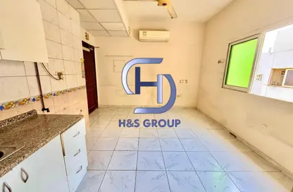 شقة - 1 حمام للايجار في الشامسي 1 - تجارية مويلح - الشارقة