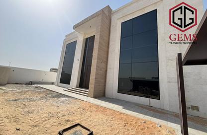 Villa - 4 Bedrooms - 5 Bathrooms for rent in Mushrif Park - Dubai