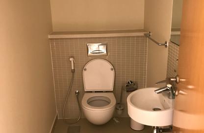 Villa - 3 - 4 for rent in Al Raha Gardens - Abu Dhabi