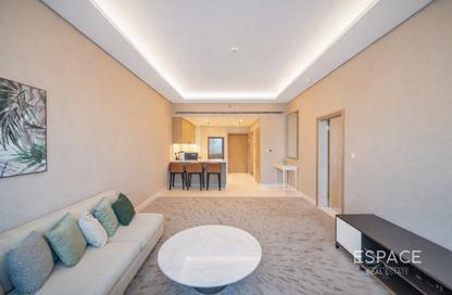 Apartment - 1 Bedroom - 2 Bathrooms for rent in The Palm Tower - Palm Jumeirah - Dubai
