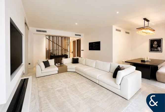 132528100 - Property Image 2