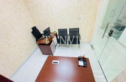 Office Space - Studio - 1 Bathroom for rent in Red Avenue - Al Garhoud - Dubai