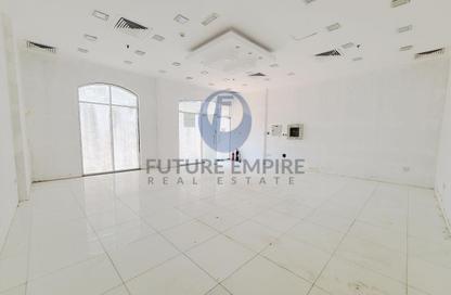 Shop - Studio for rent in Health care City - Dubai Healthcare City - Bur Dubai - Dubai