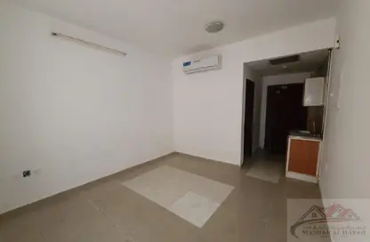 Apartment - 1 Bathroom for rent in Muwaileh 29 Building - Muwaileh - Sharjah