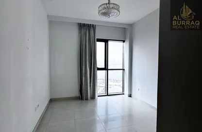 شقة - 2 غرف نوم - 2 حمامات للايجار في B كريك سايد 18 - حدائق الإمارات 1 - مرسى خور دبي - دبي