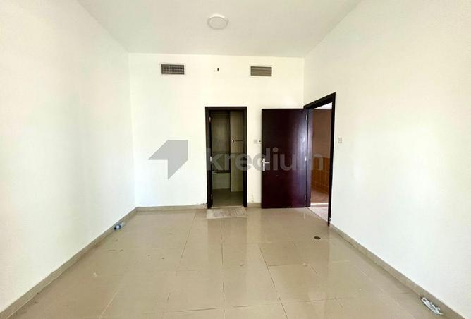 54407725 - Property Image 2