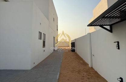 Villa - 4 Bedrooms - 6 Bathrooms for sale in Fay Alreeman - Al Shamkha - Abu Dhabi