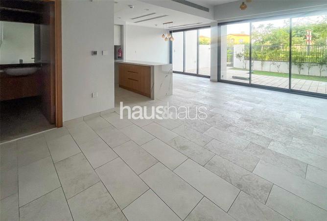 69504246 - Property Image 3