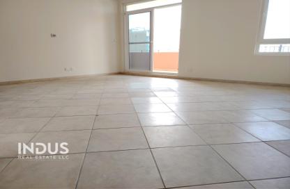 Apartment - 3 Bedrooms - 4 Bathrooms for sale in Abbey Crescent 2 - Abbey Crescent - Motor City - Dubai