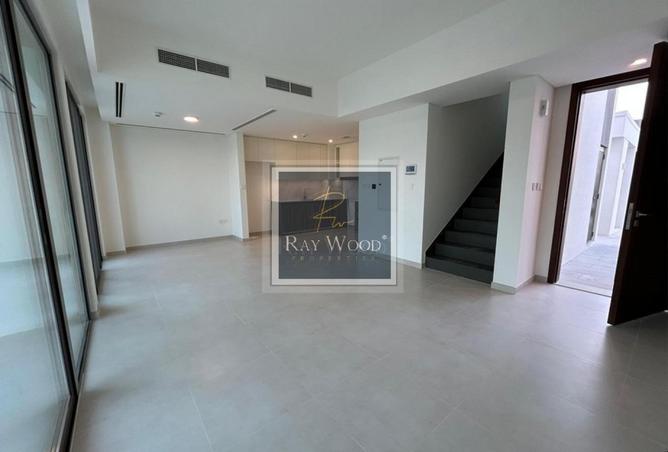 83212006 - Property Main Image