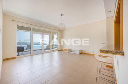 Apartment - 2 Bedrooms - 3 Bathrooms for rent in Al Das - Shoreline Apartments - Palm Jumeirah - Dubai