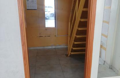Shop - Studio - 1 for rent in Abu Shagara building - Abu shagara - Sharjah
