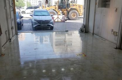 Shop - Studio - 1 for rent in Abu Shagara building - Abu shagara - Sharjah