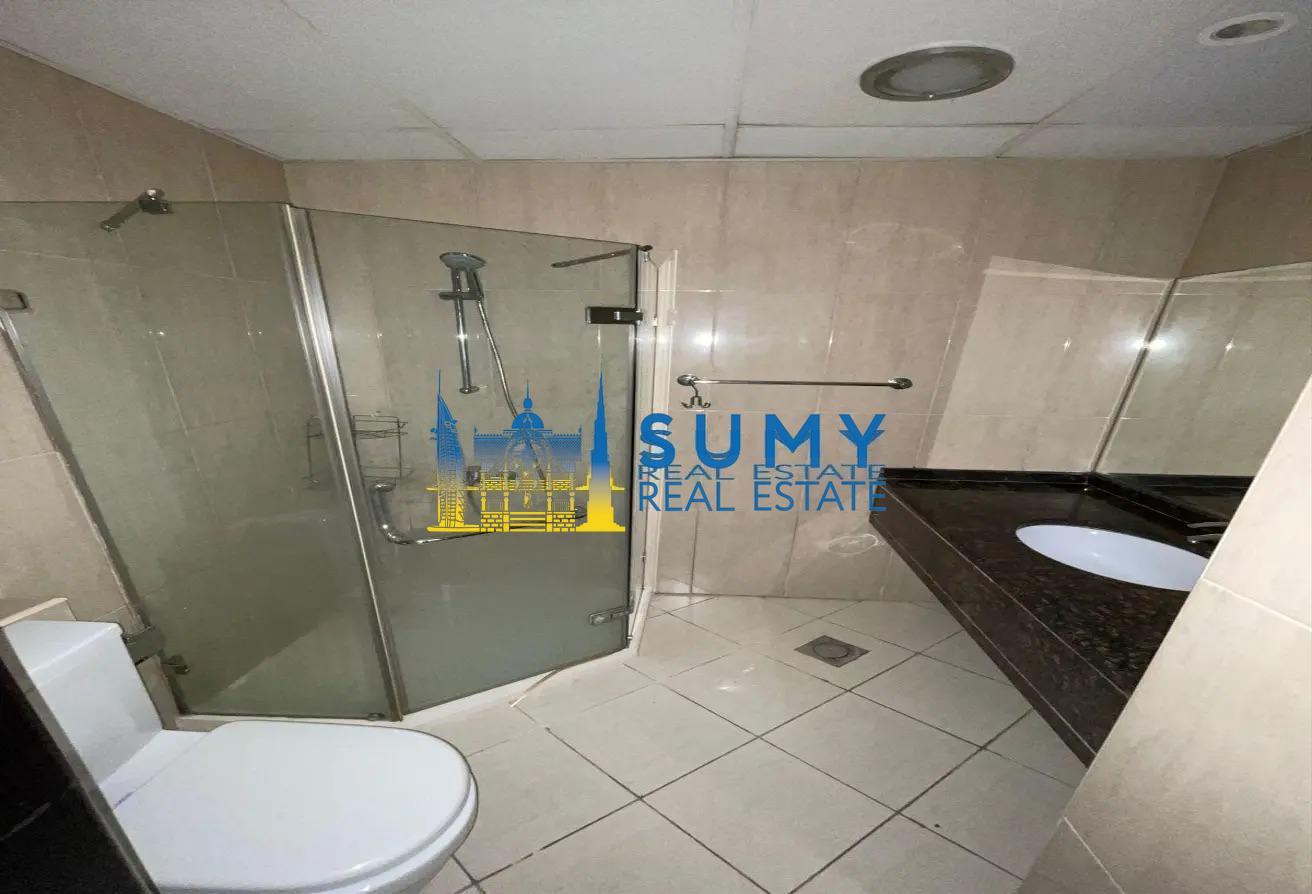 Studio+Storage! Chiller Included! Perfect Quality photo 3