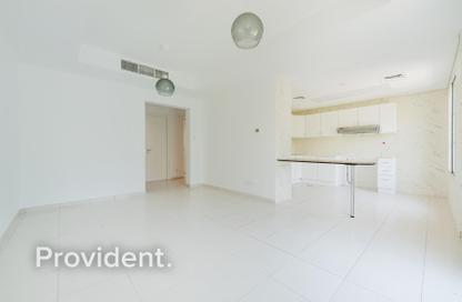 Villa - 2 Bedrooms - 3 Bathrooms for rent in Springs 8 - The Springs - Dubai